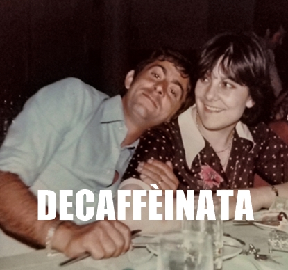 I miei genitori 2000 anni fa; si è riso a casa perché papà fa le coccole ma ha in mano il coltello...